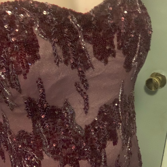 Fouy/Chow Formal Dress - Picture 9 of 9